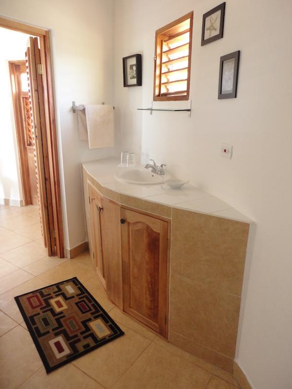 Kudehya Guesthouse Treasure Beach Habitación foto